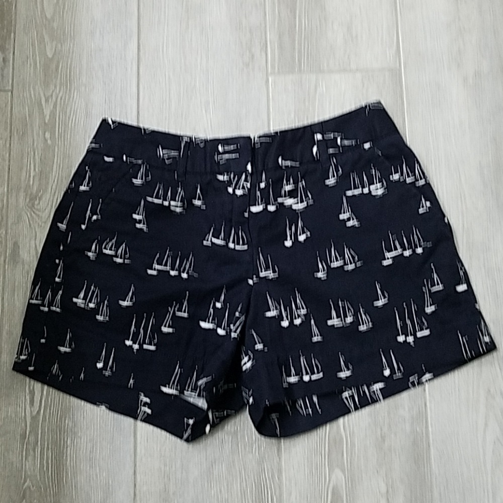 Lands End Canvas sailboat shorts like new!